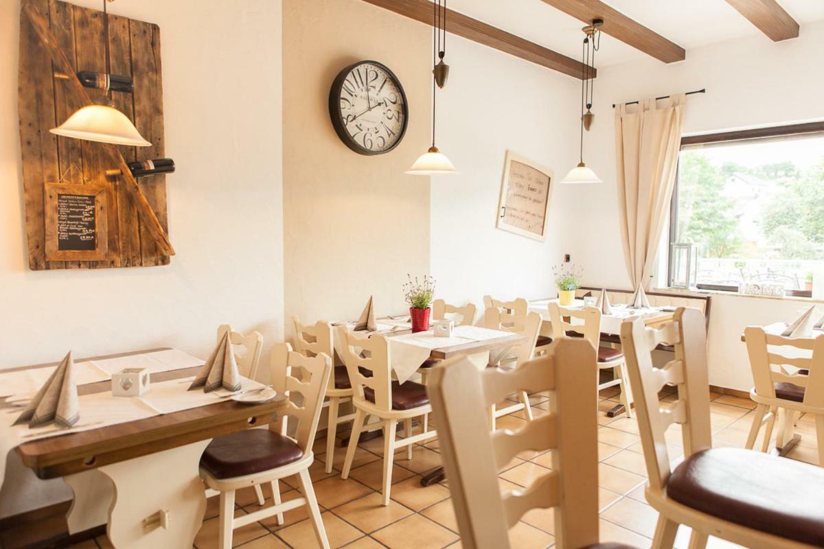 Landgasthaus Zum Kreuzberg Schonbach  エクステリア 写真